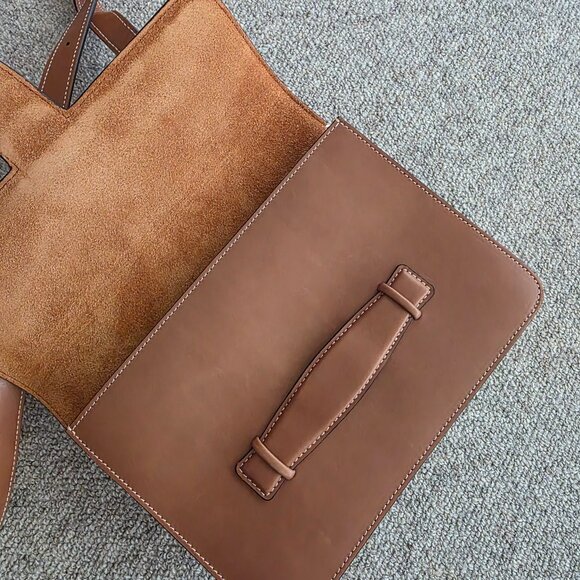 Authentic Céline by Phoebe PhiloNatural Calfskin Medium Symmetrical Bag Tan - Picture 4 of 16